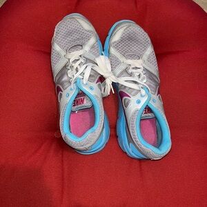 youth nike tennis shoes